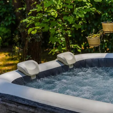 The Garden Jacuzzi By Ps Apartment *
